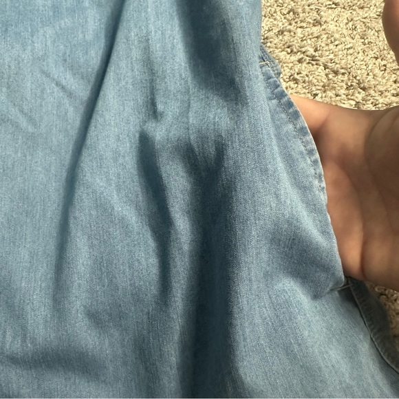 Mountain hardware denim chambray button down shirt Large side pockets hiking - Picture 8 of 9